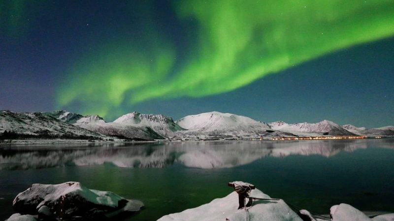 Noorderlicht in Noorwegen tijdens het winterseizoen