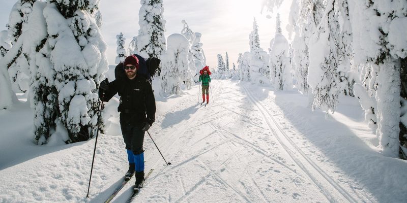 Langlaufen en ski in Finland in de winter