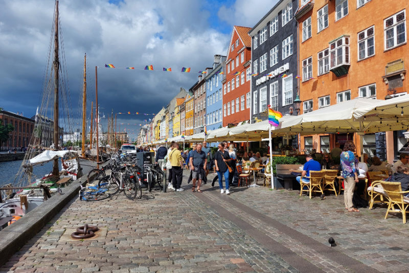 Gekleurde huizen aan de Nyhavn in Kopenhagen