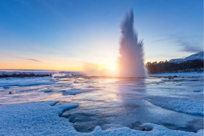 Strokkur geiser IJsland