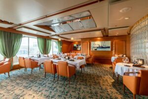 Restaurant Lindstrom MS Midnatsol