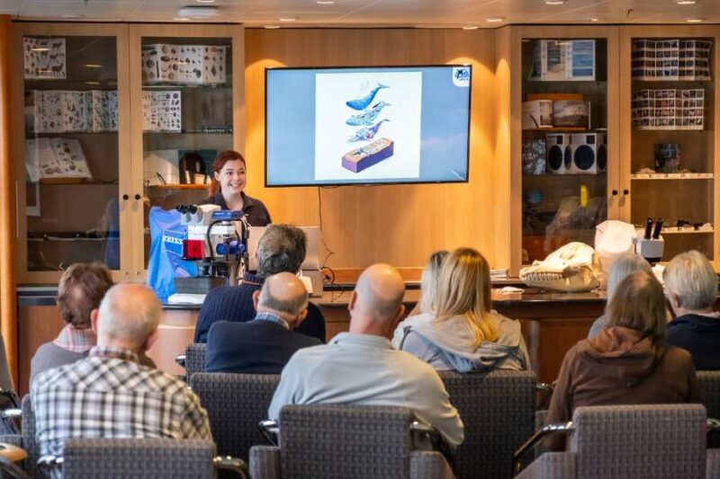 Lezing aan boord van Science Center MS Midnatsol