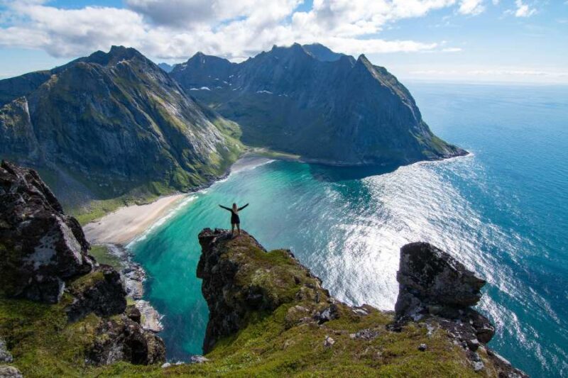 Ryten hike op de lofoten