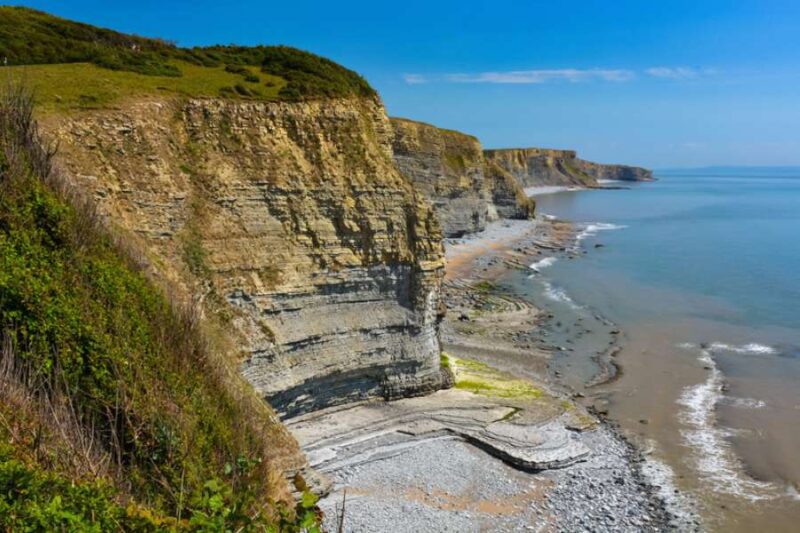 Southern-Down-Cliffs-on-the-Coastline-of-South-Wales