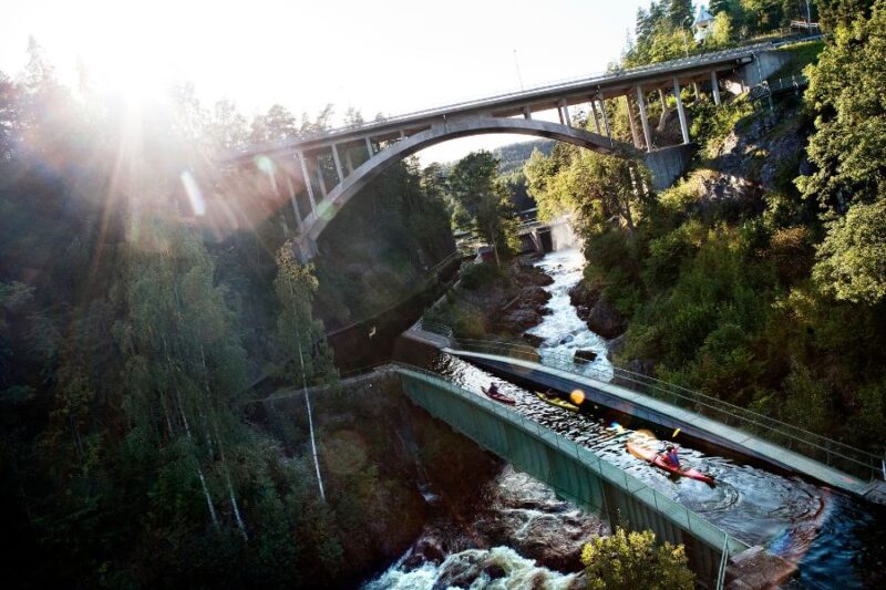 Een bijzondere kajaktocht over een aquaduct in Dalsland, Zweden.