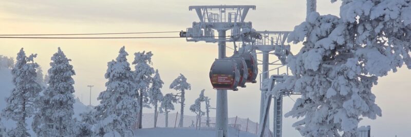 De gondel in Ruka, Fins Lapland met Nordic